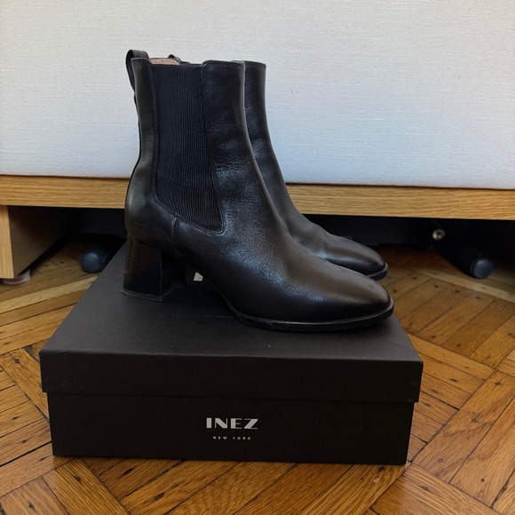 Inez Caro: Black Calf Boot, Size 9 - Picture 4 of 6